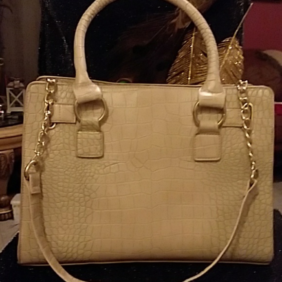 Satchel-Never been used - Picture 4 of 8